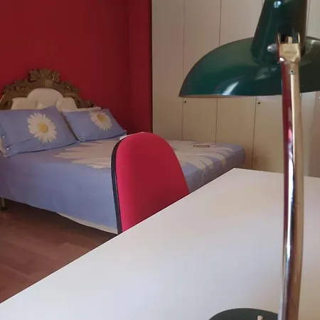 Intero Tra Universita-ospedale E Centro Storico شقة